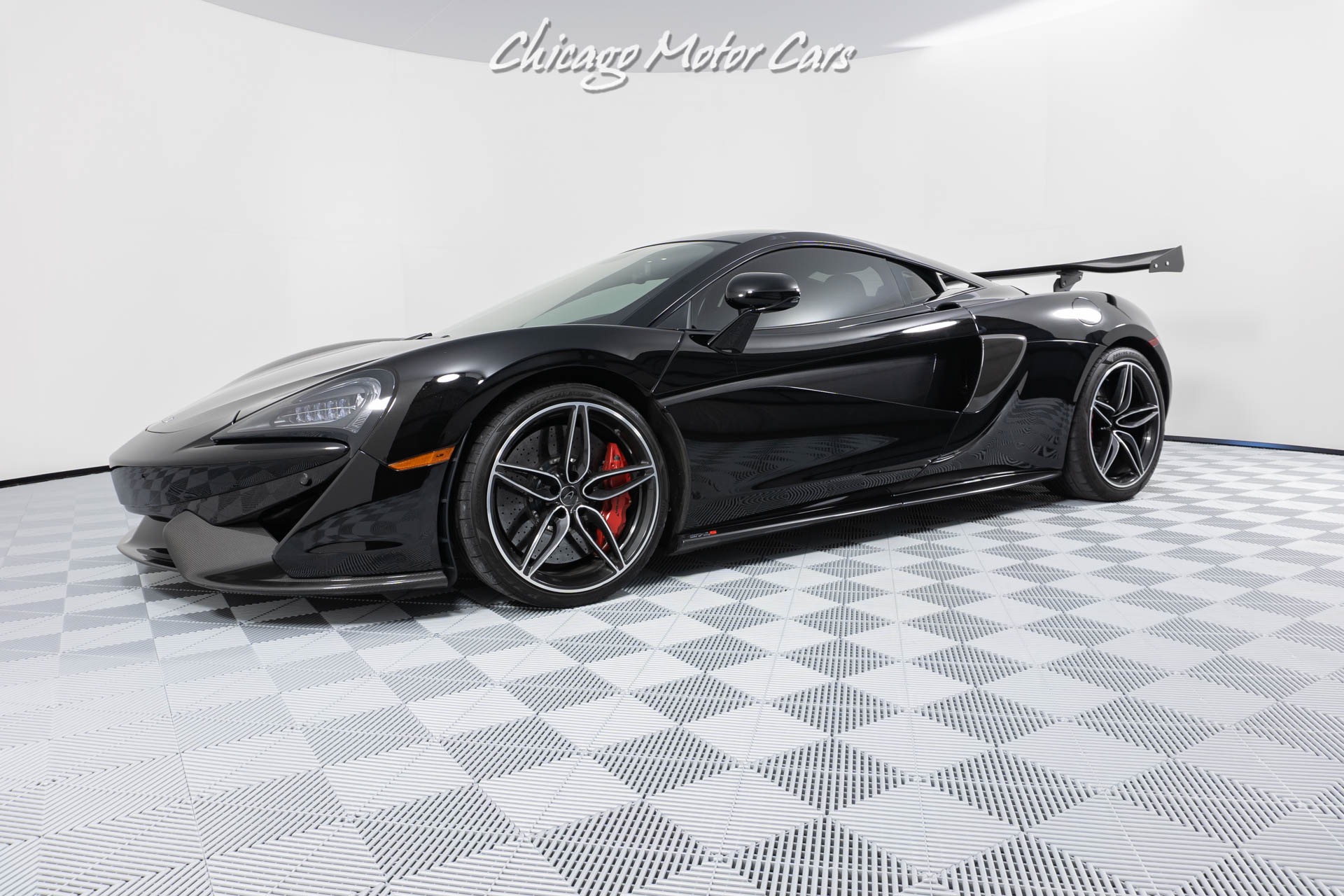 Used-2017-McLaren-570S-Coupe-Onyx-Black-Highly-Equipped-Tons-of-Carbon-Fiber