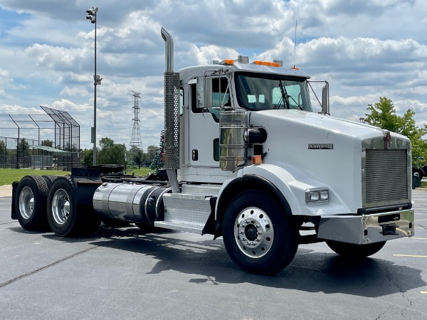 Used 2016 Kenworth T800 Day Cab - Cummins ISX15 - 450 HP - Automatic - Double Lockers - 46K Rears for sale Sold at Chicago Motor Cars in West Chicago IL 60185 3