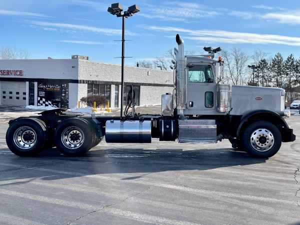 Used 2012 Peterbilt 388 Day Cab - 475 Horsepower - 10 Speed - WET KIT! for sale Sold at Chicago Motor Cars in West Chicago IL 60185 4