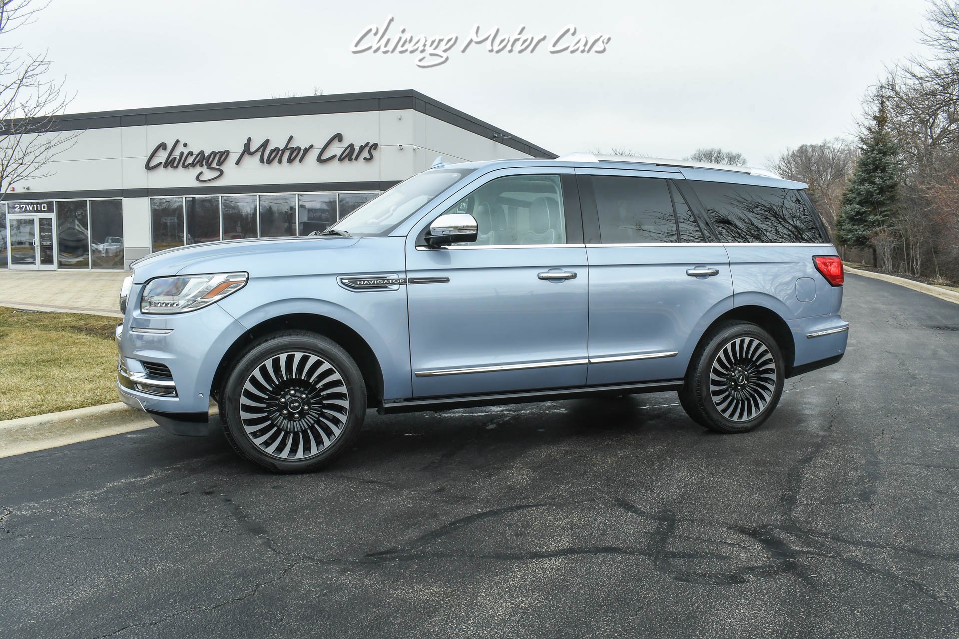 Used 2019 Lincoln Navigator Black Label 4X4 SUV! Super Luxurious 3-Row SUV! Yacht Theme! for sale Sold at Chicago Motor Cars in West Chicago IL 60185 1