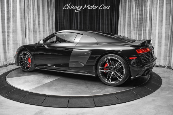 Used 2020 Audi R8 5.2 quattro V10 performance Coupe LOW Miles! Carbon Fiber! LOADED for sale Sold at Chicago Motor Cars in West Chicago IL 60185 3