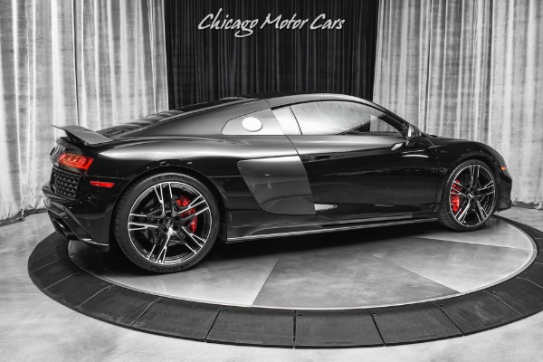 Used 2020 Audi R8 5.2 quattro V10 performance Coupe LOW Miles! Carbon Fiber! LOADED for sale Sold at Chicago Motor Cars in West Chicago IL 60185 5