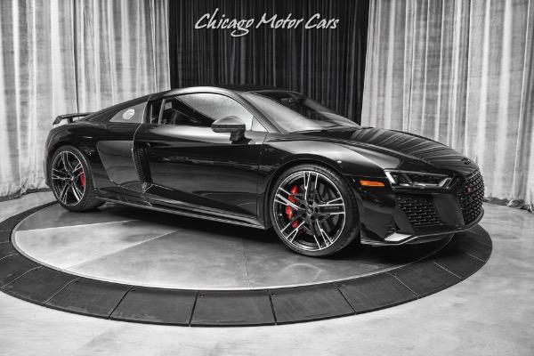 Used 2020 Audi R8 5.2 quattro V10 performance Coupe LOW Miles! Carbon Fiber! LOADED for sale Sold at Chicago Motor Cars in West Chicago IL 60185 6