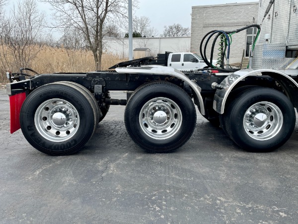 Used-2012-Peterbilt-389-Sleeper-TRI-AXLE-Heavy-Haul---Cummins-ISX15---550-Horsepower---18-Speed---W