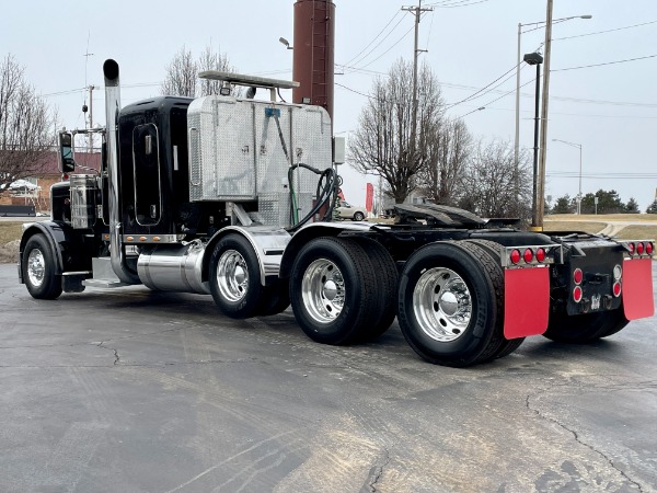 Used-2012-Peterbilt-389-Sleeper-TRI-AXLE-Heavy-Haul---Cummins-ISX15---550-Horsepower---18-Speed---W