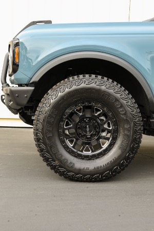 Used-2021-Ford-Bronco-First-Edition-Advanced-4X4-SUV-Area-51-WELD-Wheels-LOADED