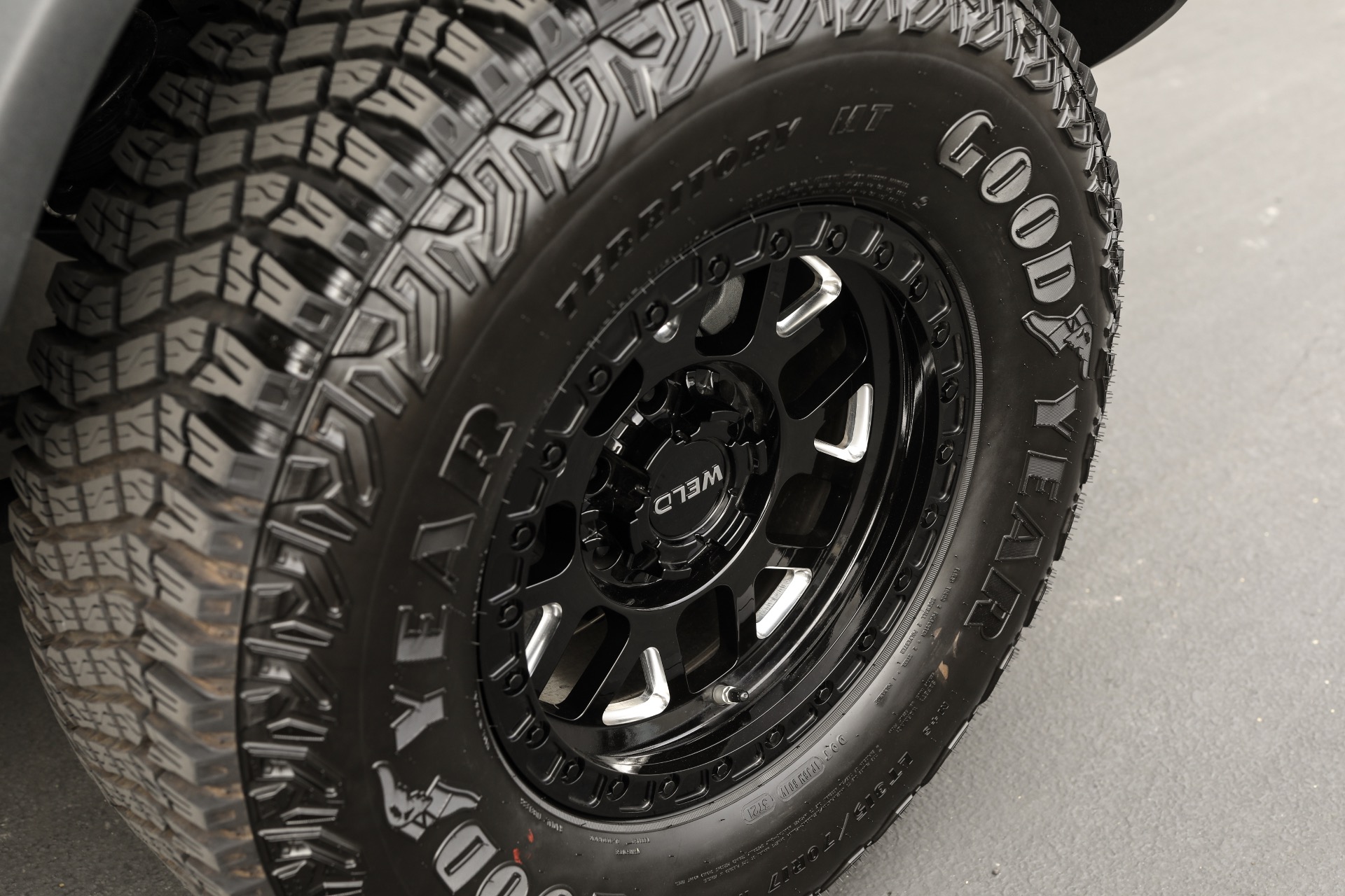 Used-2021-Ford-Bronco-First-Edition-Advanced-4X4-SUV-Area-51-WELD-Wheels-LOADED