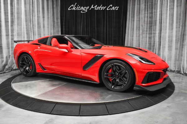 Used 2019 Chevrolet Corvette ZR1 3ZR Coupe 7-Speed Manual! Hot Color Combo! for sale Sold at Chicago Motor Cars in West Chicago IL 60185 6