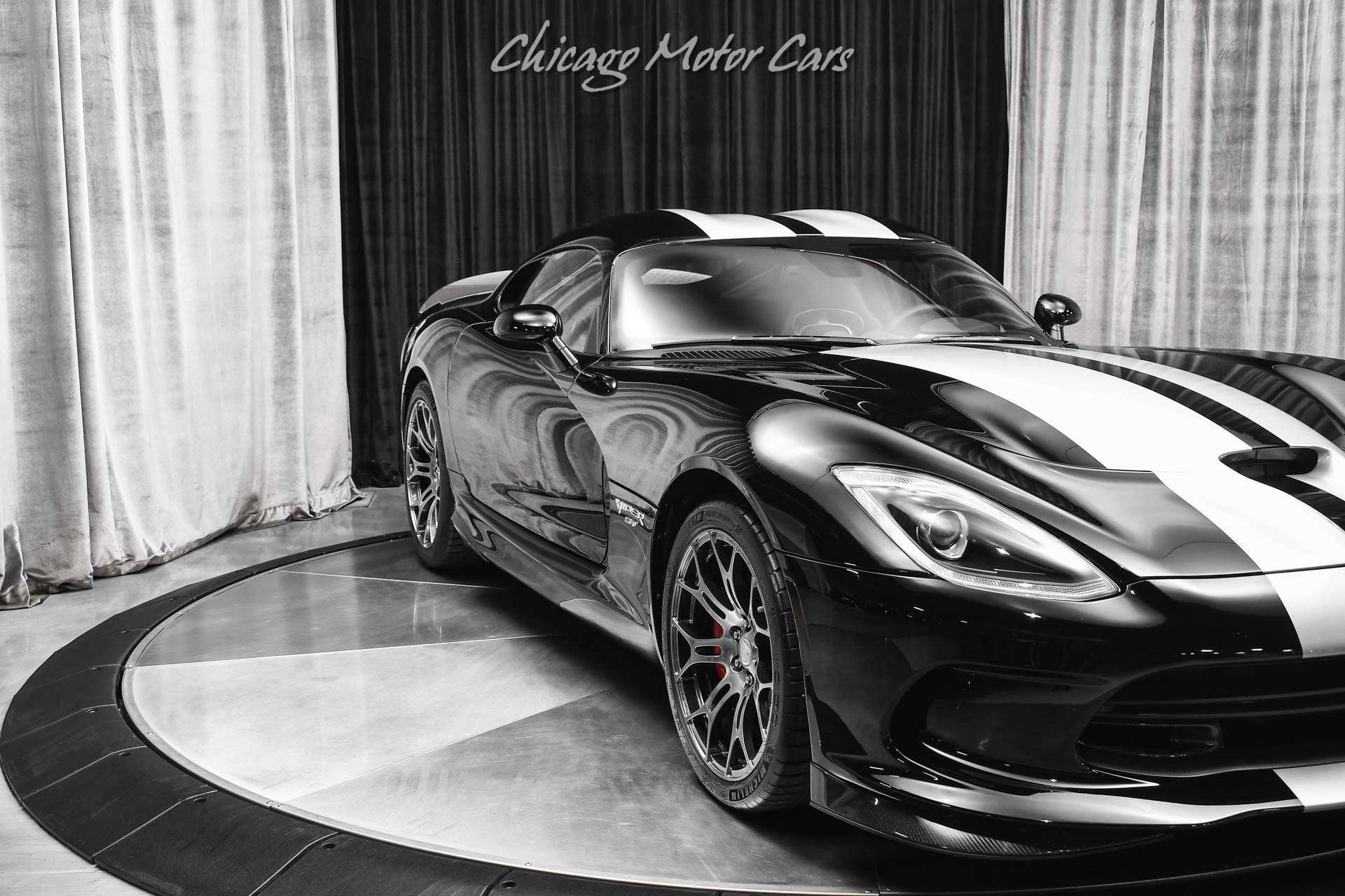 Used-2015-Dodge-Viper-GT-Coupe-Only-2k-Miles-Exterior-Carbon-Fiber-Pkg-Aero-Pkg-GTS-Stripes