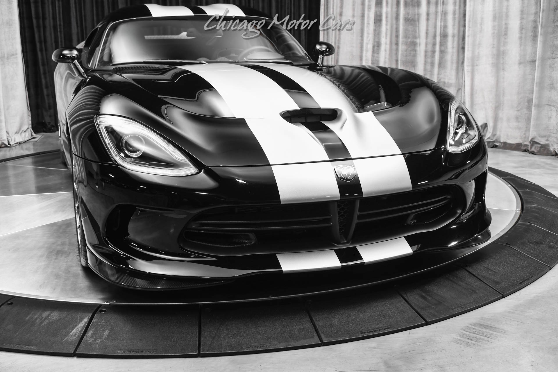 Used-2015-Dodge-Viper-GT-Coupe-Only-2k-Miles-Exterior-Carbon-Fiber-Pkg-Aero-Pkg-GTS-Stripes