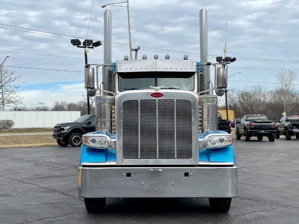 Used 2018 Peterbilt 389 Low Roof Sleeper - Cummins X15 - 565 HP - 18 Speed Manual for sale Sold at Chicago Motor Cars in West Chicago IL 60185 2