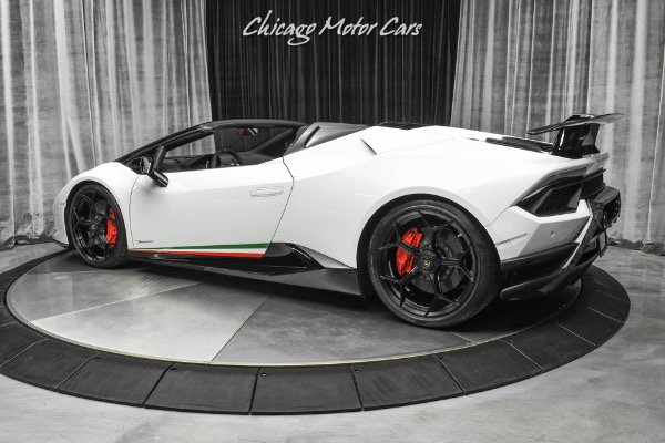 Used 2018 Lamborghini Huracan LP640-4 Performante Spyder ONLY 5K Miles! Lift System! PPF! SENSONUM Audio! for sale Sold at Chicago Motor Cars in West Chicago IL 60185 3