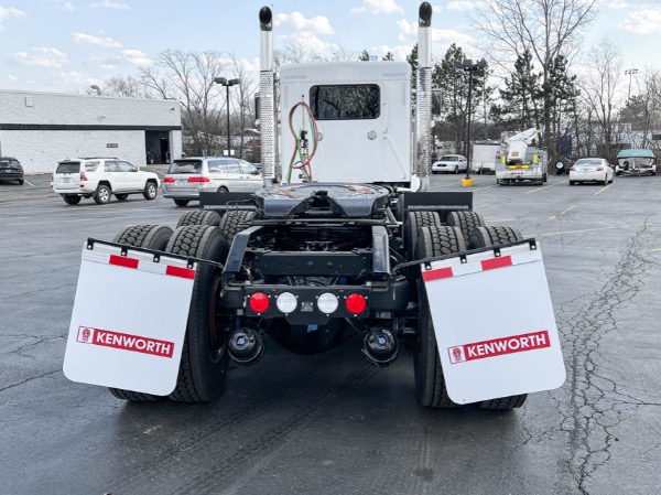 Used 2023 Kenworth W900L Day Cab - Cummins X15 565 HP - 18 Speed - Tri Axle - AS-NEW CONDITION! ONLY for sale Sold at Chicago Motor Cars in West Chicago IL 60185 6
