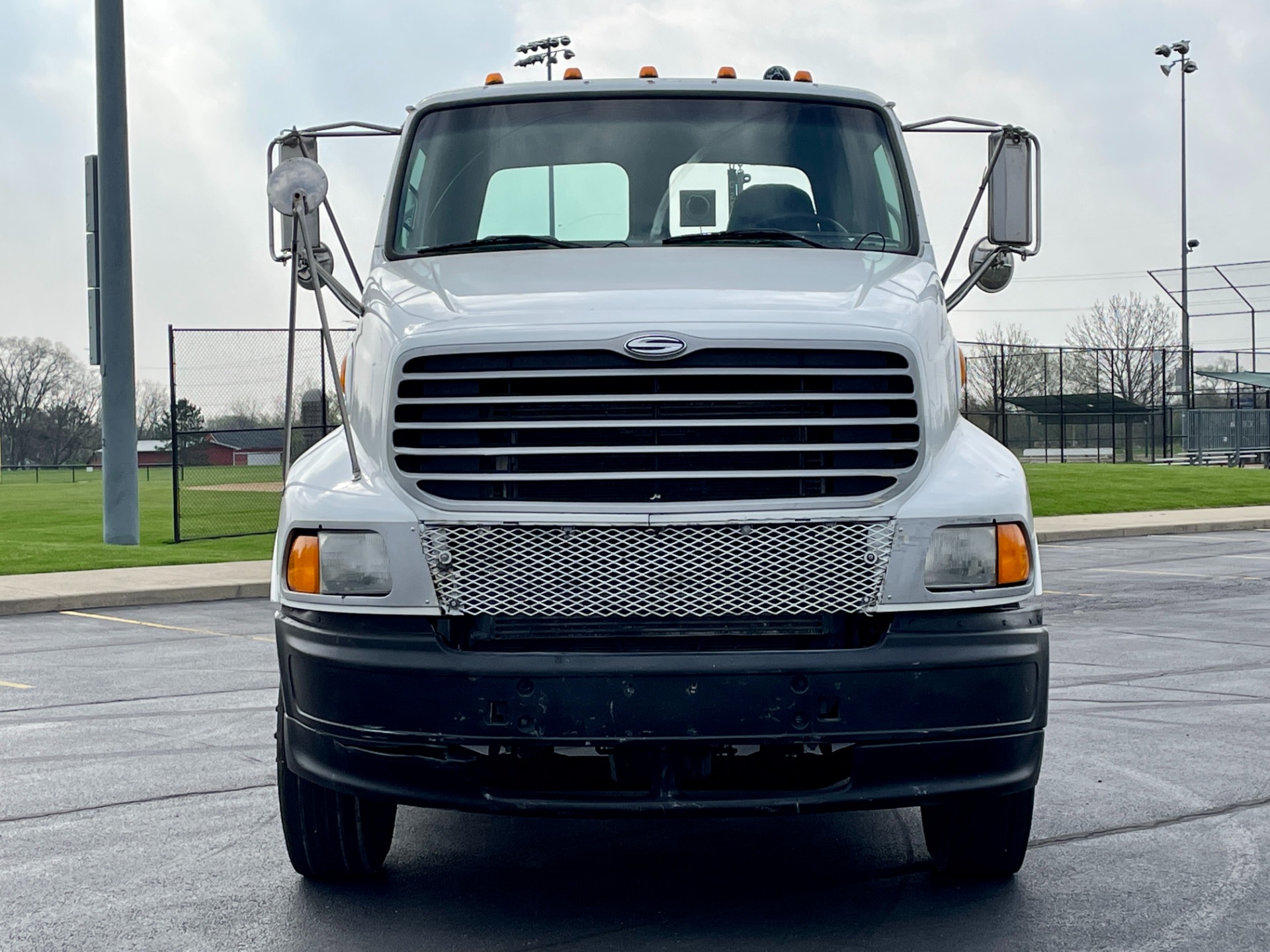 2007 STERLING TRUCK A9500 SERIES - Image 2