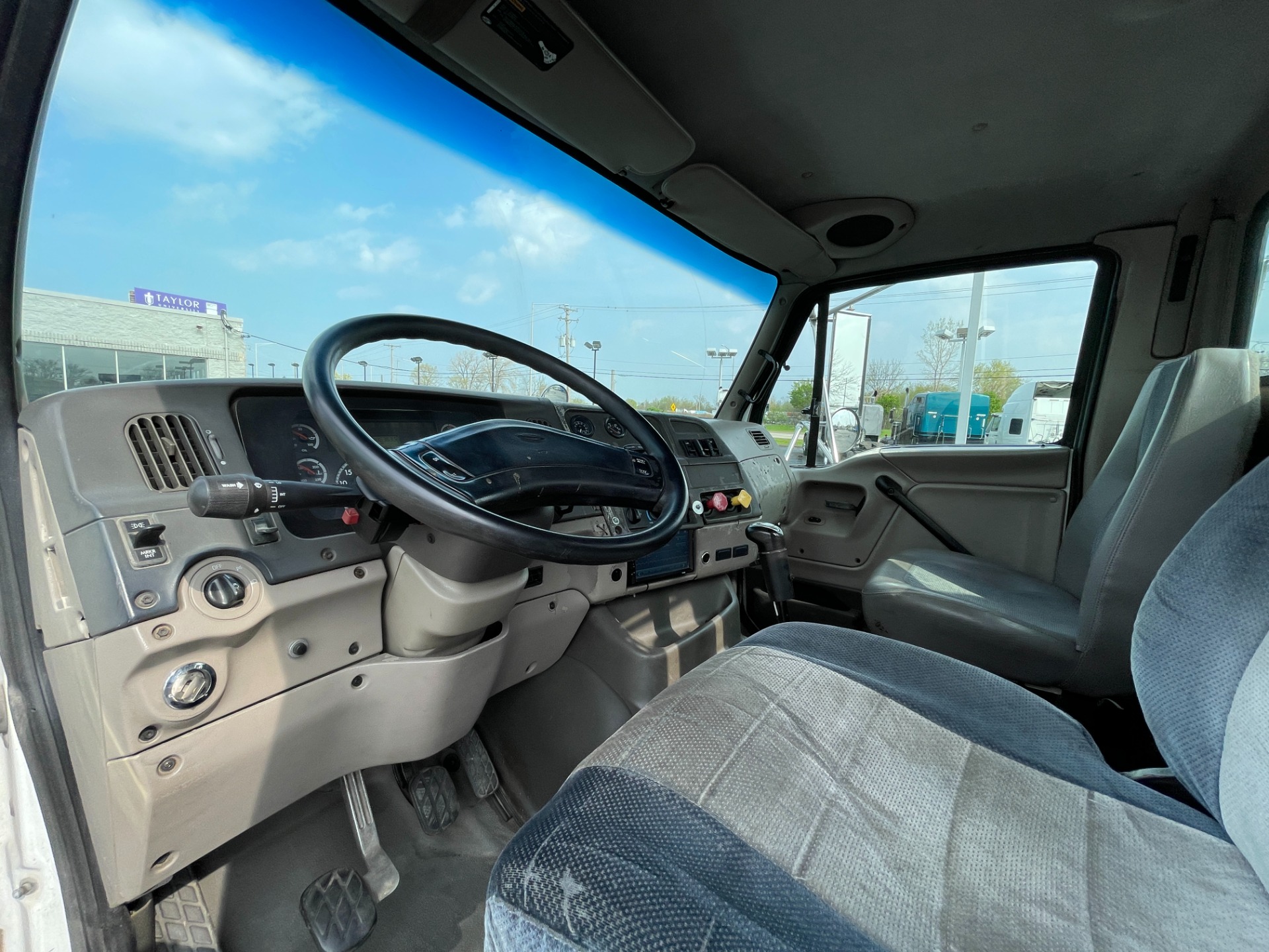 2007 STERLING TRUCK A9500 SERIES - Image 29