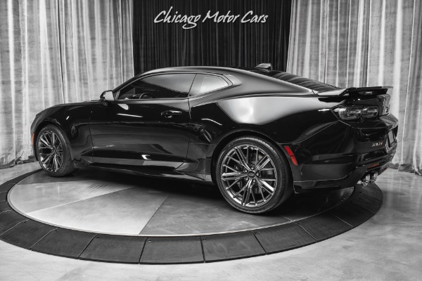 Used 2022 Chevrolet Camaro ZL1 Coupe Black/ Jet Black ONLY 1,180 Miles! 10-Speed! for sale Sold at Chicago Motor Cars in West Chicago IL 60185 3