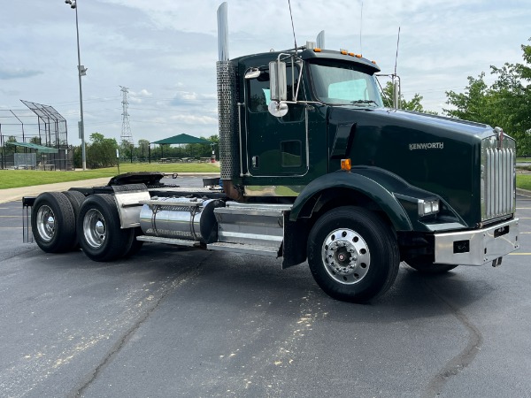 Used 2008 Kenworth T800 Day Cab - Cat C13 - 430 Horsepower - 10 Speed Manual for sale Sold at Chicago Motor Cars in West Chicago IL 60185 3