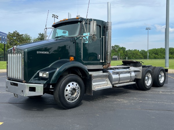 Used 2008 Kenworth T800 Day Cab - Cat C13 - 430 Horsepower - 10 Speed Manual for sale Sold at Chicago Motor Cars in West Chicago IL 60185 1