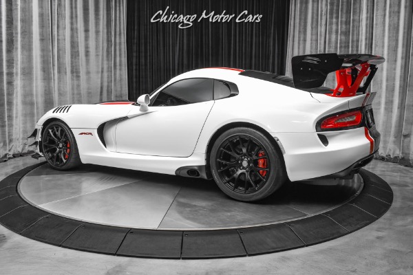 Used 2016 Dodge Viper GTC Coupe ONLY 300 Miles! ACR Pkg Carbon Fiber Pkg Extreme Aero Pkg LOADED for sale Sold at Chicago Motor Cars in West Chicago IL 60185 3