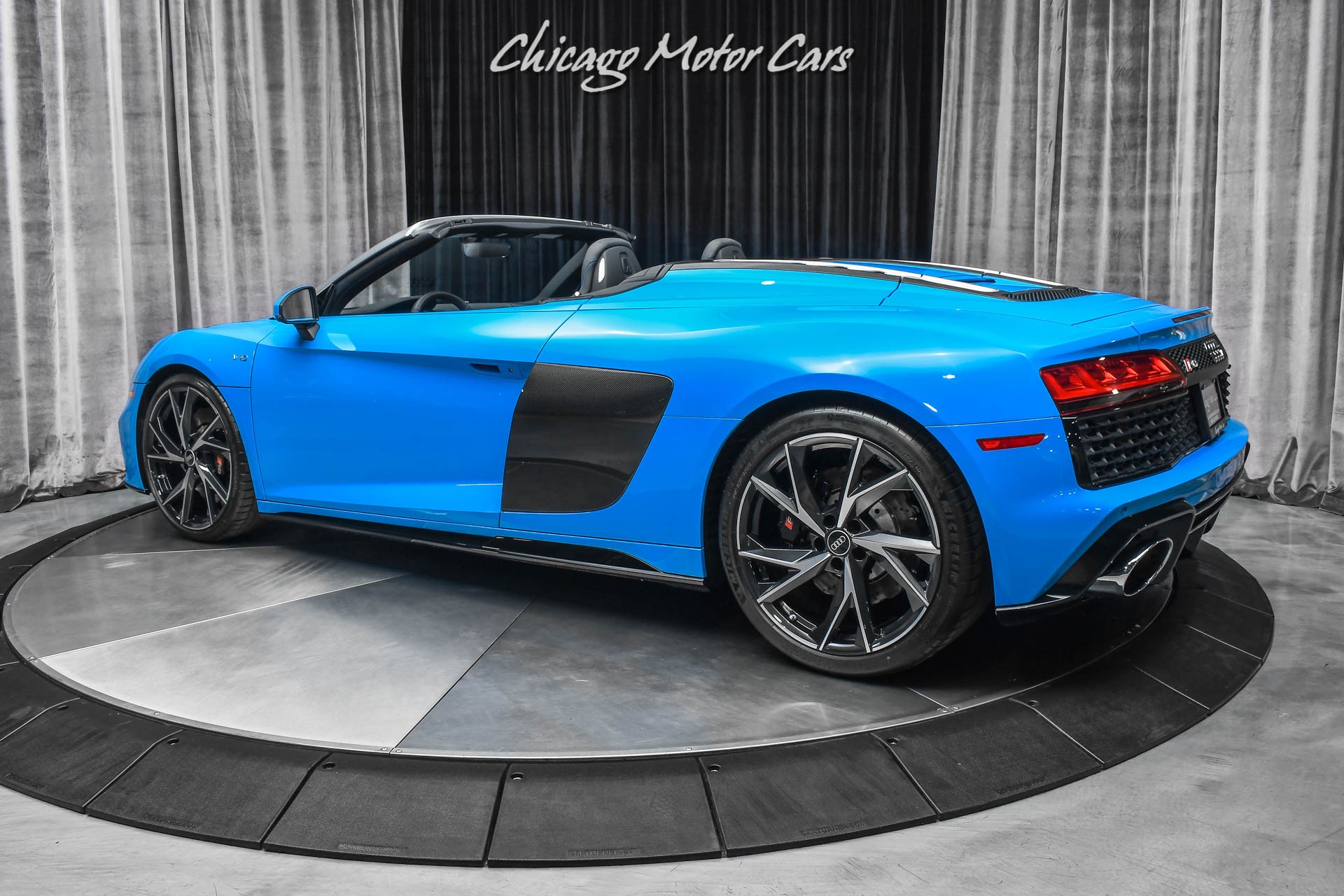 Used 2022 Audi R8 5.2 V10 performance Spyder Convertible ONLY 317 Miles Used 2022 Audi R8 5.2 V10 performance Spyder Convertible ONLY 317 Miles