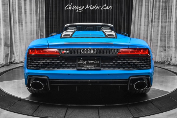 Used 2022 Audi R8 5.2 V10 performance Spyder Convertible ONLY 317 Miles! Riviera Blue Carbon for sale Sold at Chicago Motor Cars in West Chicago IL 60185 4