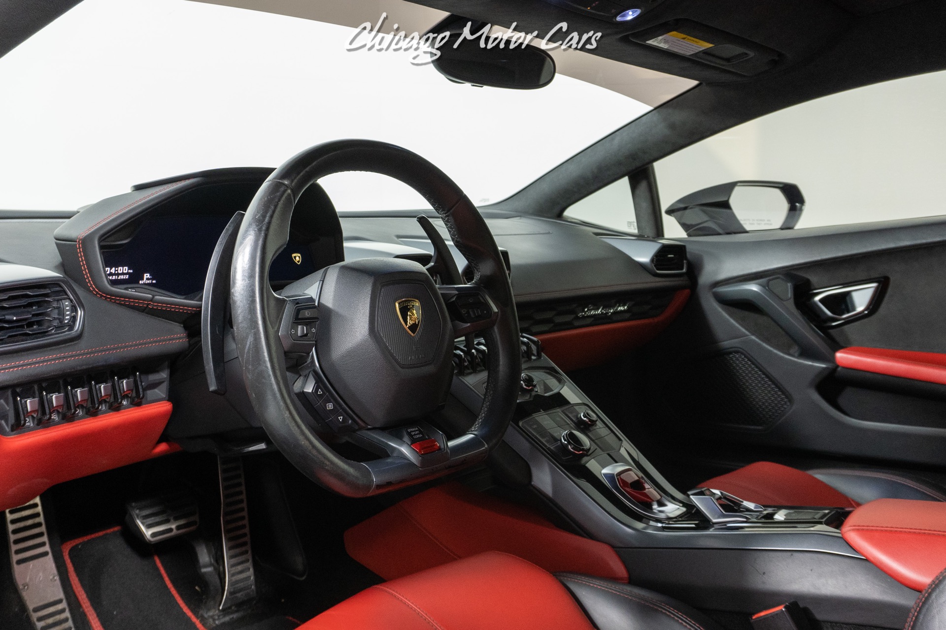 Used-2015-Lamborghini-Huracan-LP610-4-RED-INTERIOR-FRONT-VEHICLE-LIFT-FORGED-CARBON-ENGINE-BAY-LOADED