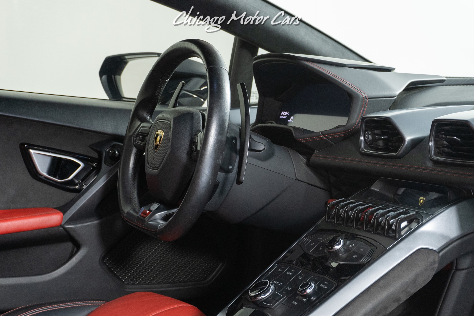 Used-2015-Lamborghini-Huracan-LP610-4-RED-INTERIOR-FRONT-VEHICLE-LIFT-FORGED-CARBON-ENGINE-BAY-LOADED