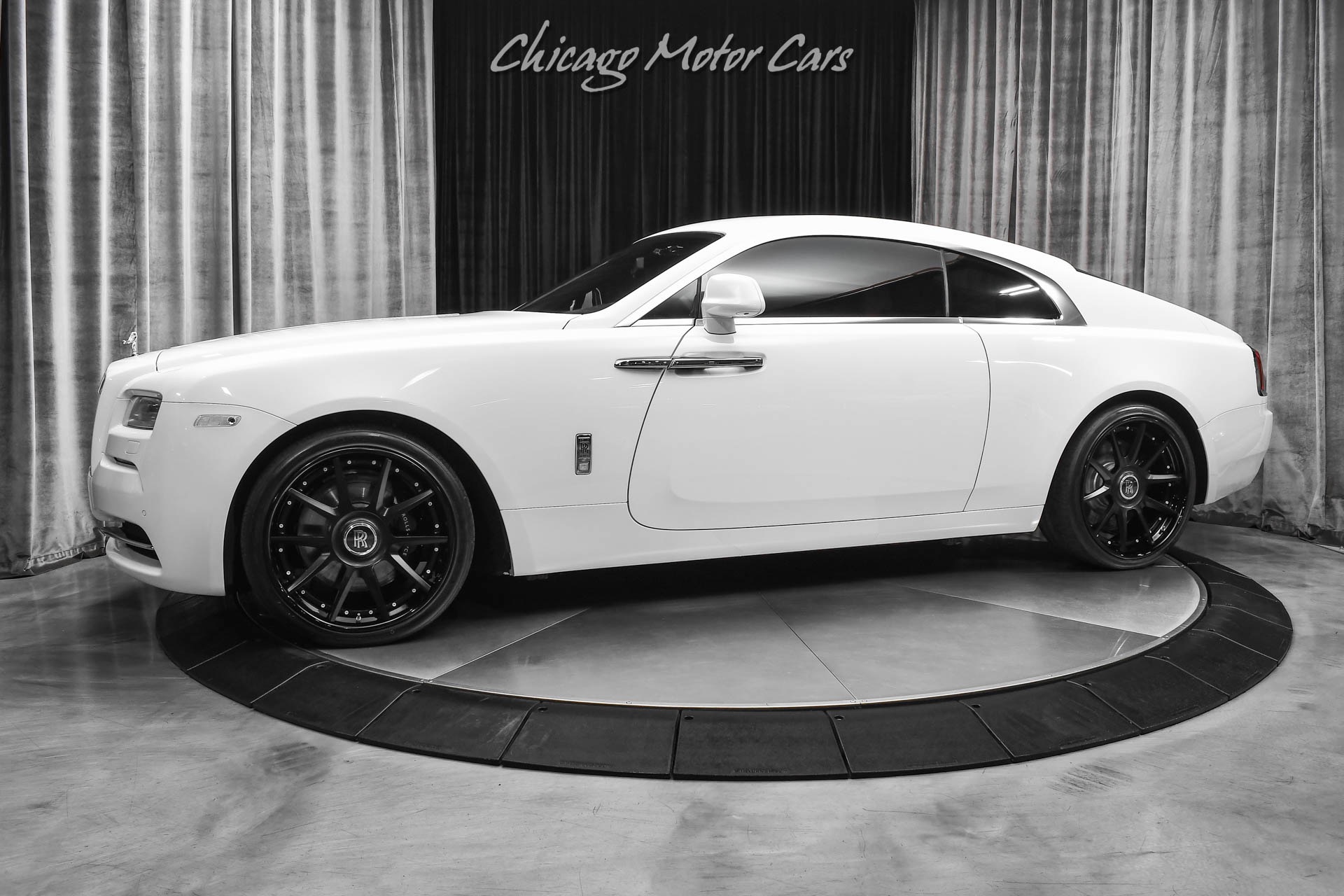 Used-2016-Rolls-Royce-Wraith-Coupe-ONLY-9K-Miles-HOT-Color-Combo-Starlight-Headliner-Wraith-Package