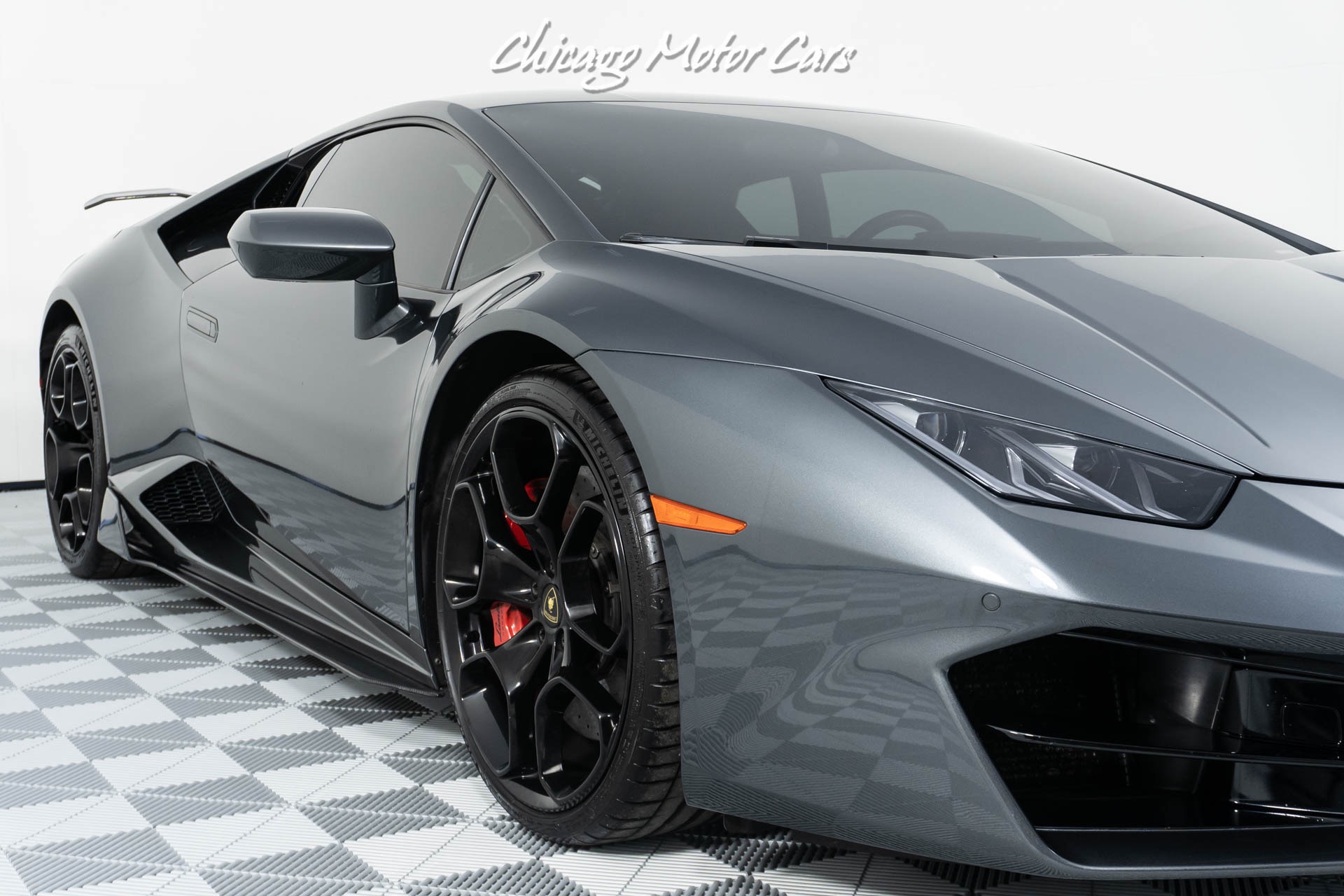 Used-2016-Lamborghini-Huracan-LP580-2-COUPE-STYLE-PACKAGE-CARBON-FIBER-WING-LOW-MILES-LOADED