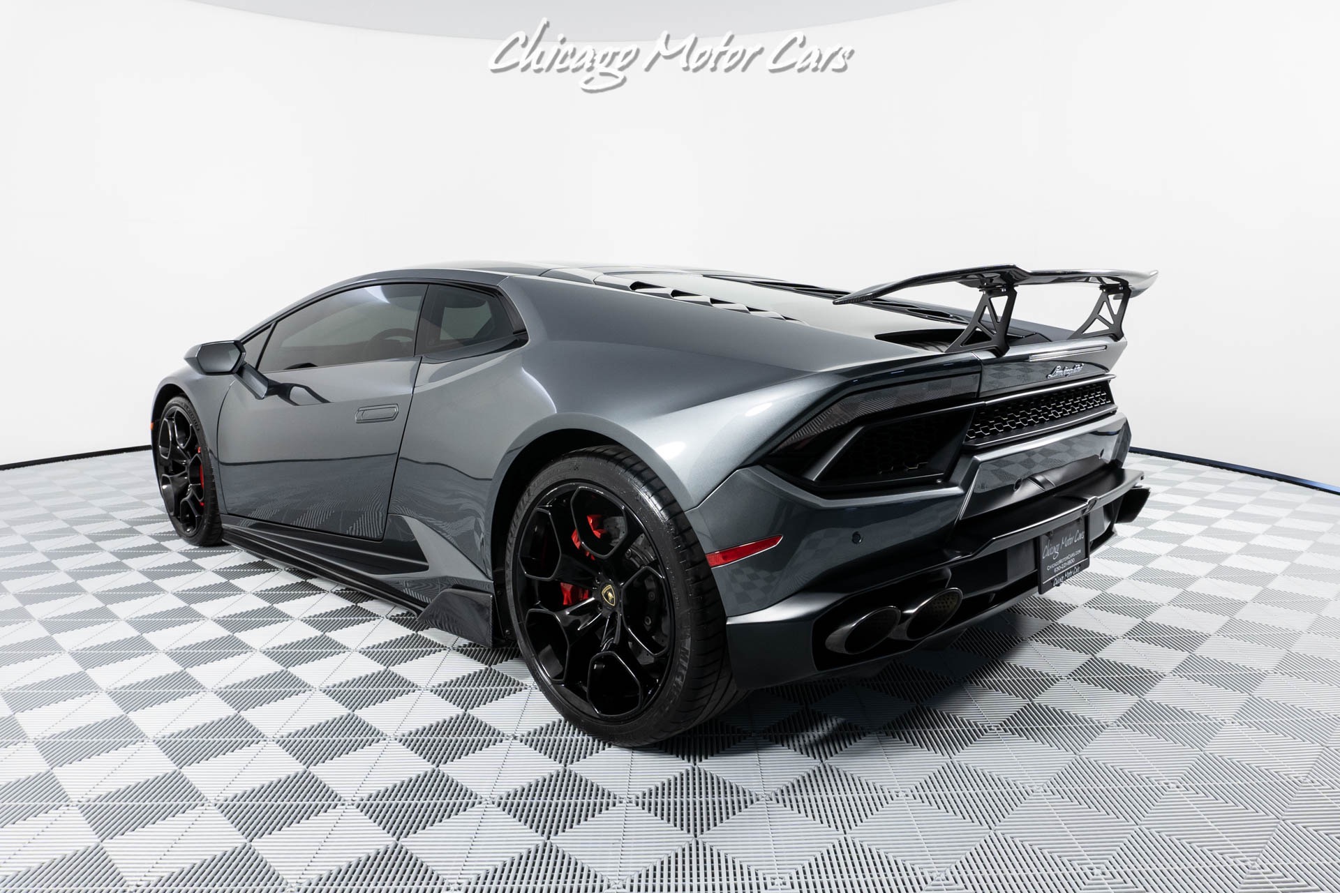Used-2016-Lamborghini-Huracan-LP580-2-COUPE-CARBON-FIBER-WING-LOW-MILES-FRONT-VEHICLE-LIFT-LOADED