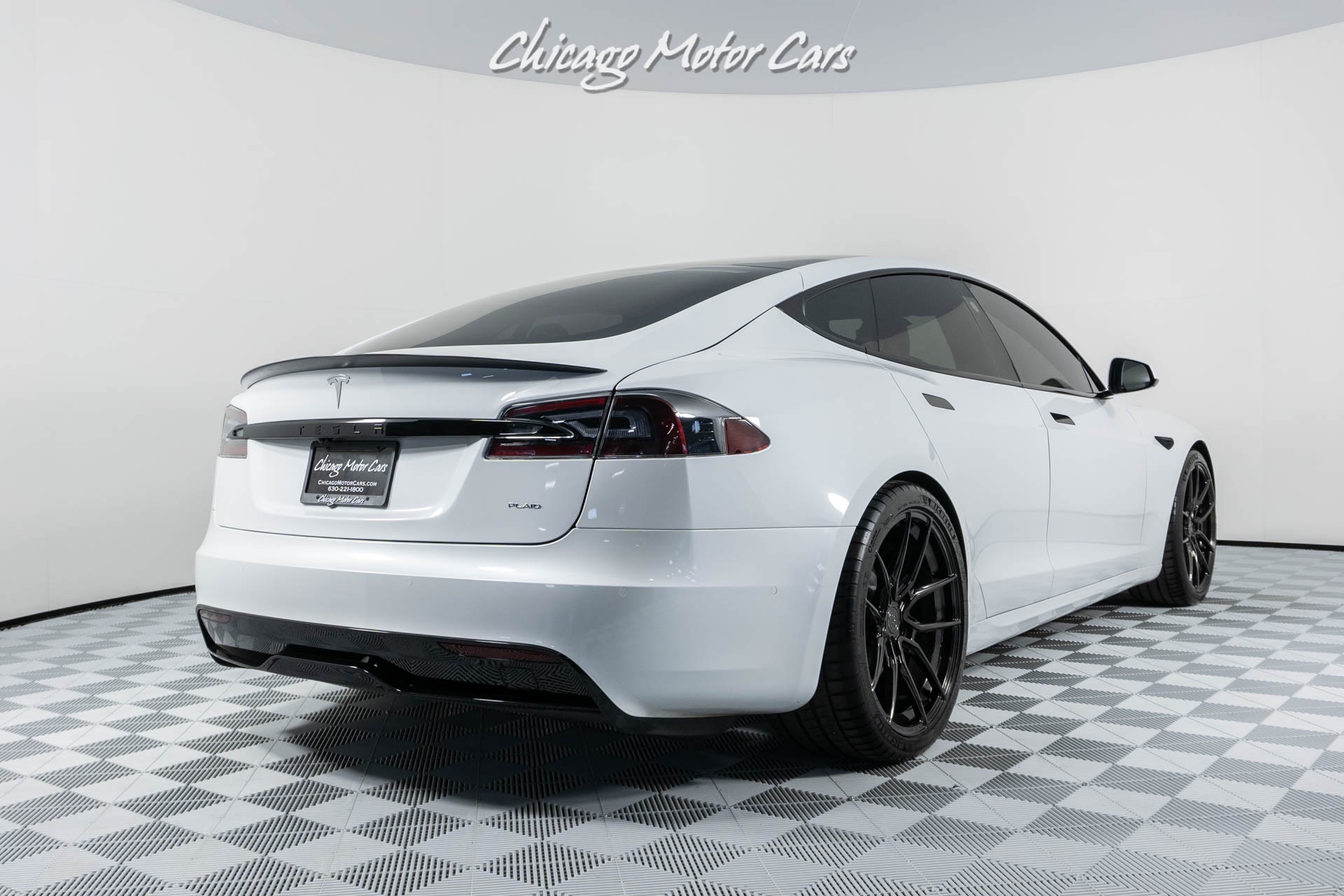 Used-2021-Tesla-Model-S-Plaid-AG-WHEELS-AUTO-PILOT--ONLY-4K-MILES