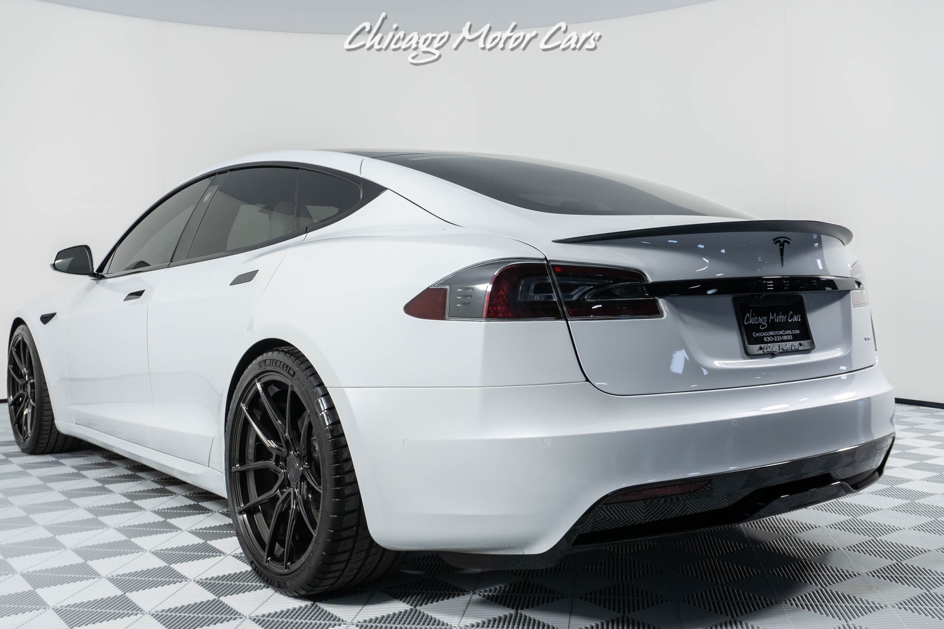 Used-2021-Tesla-Model-S-Plaid-AG-WHEELS-AUTO-PILOT--ONLY-4K-MILES