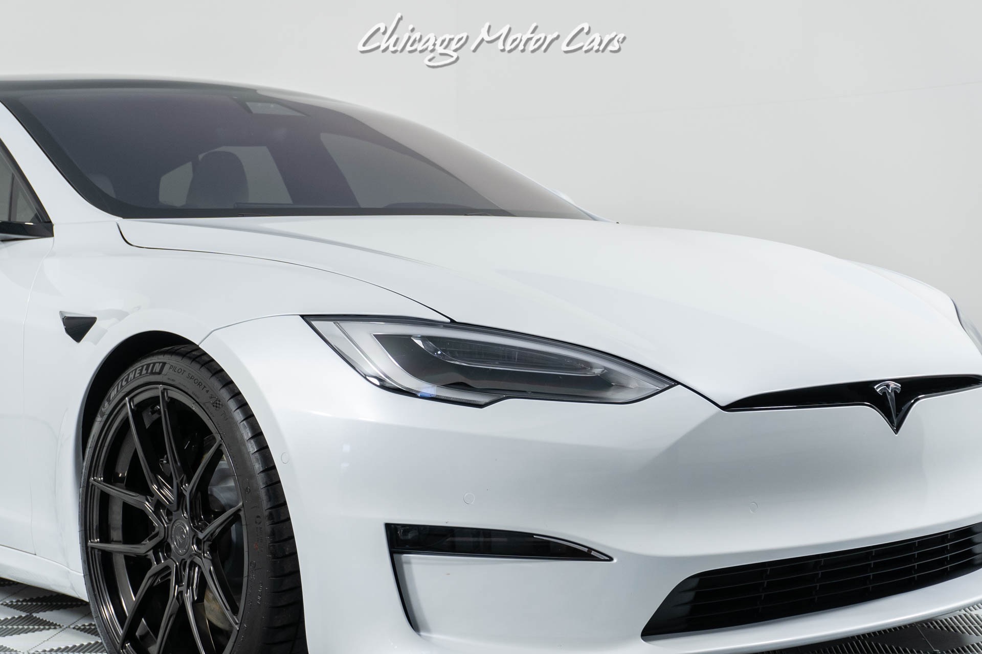 Used-2021-Tesla-Model-S-Plaid-AG-WHEELS-AUTO-PILOT--ONLY-4K-MILES