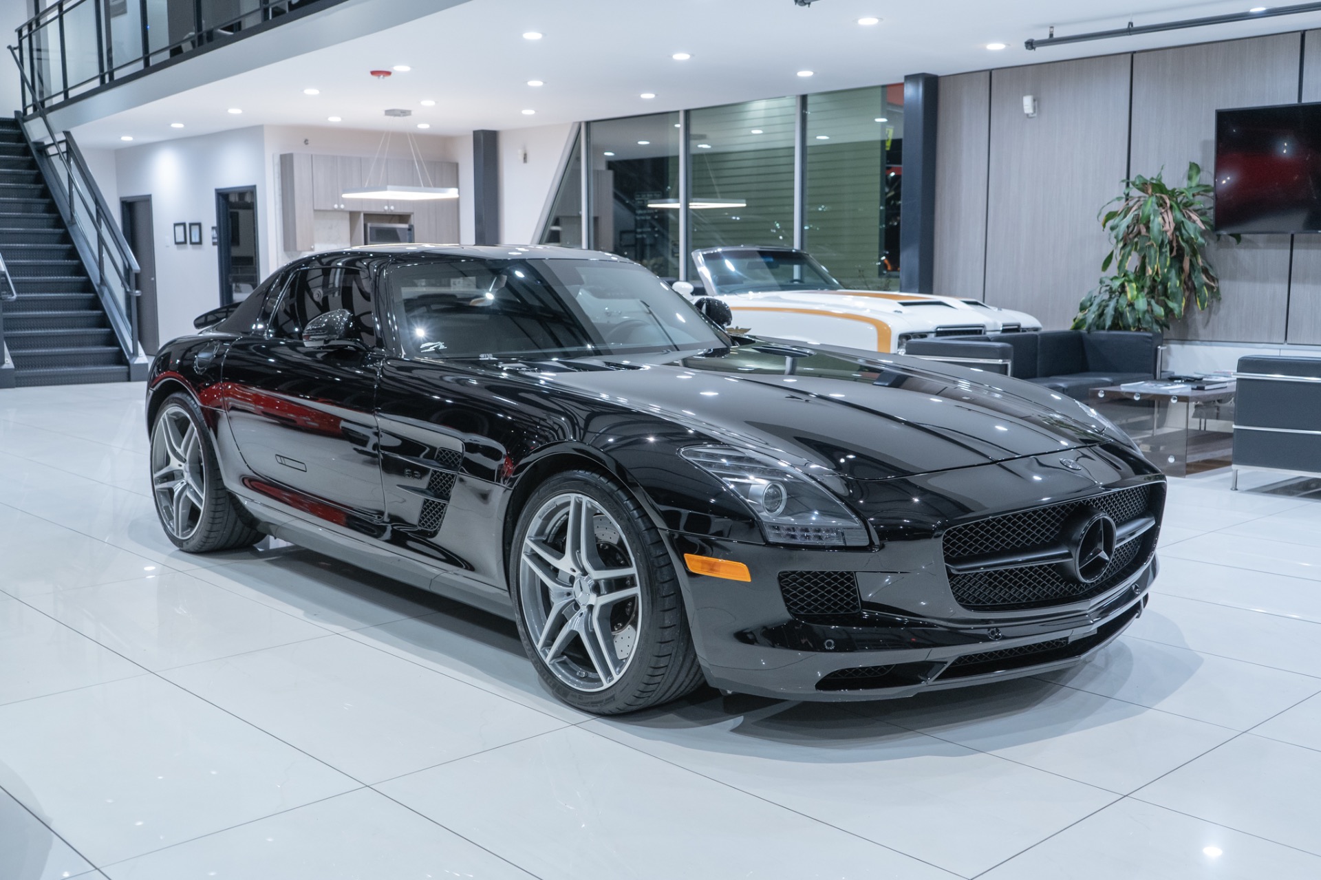 Used-2012-Mercedes-Benz-SLS-AMG-Coupe-Low-miles-RENNtech-Exhaust-Gullwing-Doors-Recent-Service