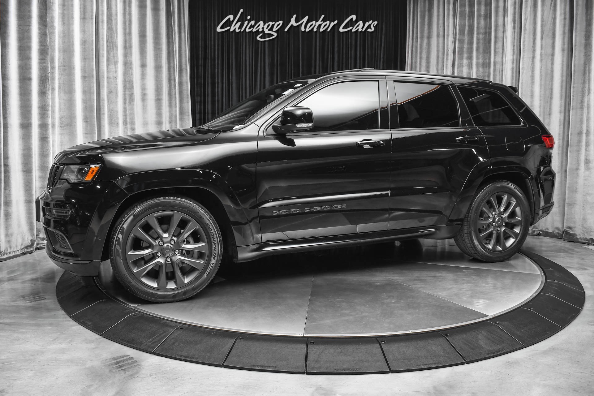 Used 2018 Jeep Grand Cherokee High Altitude 4X4 SUV Stunning Color Combo! Excellent Features! for sale Sold at Chicago Motor Cars in West Chicago IL 60185 1