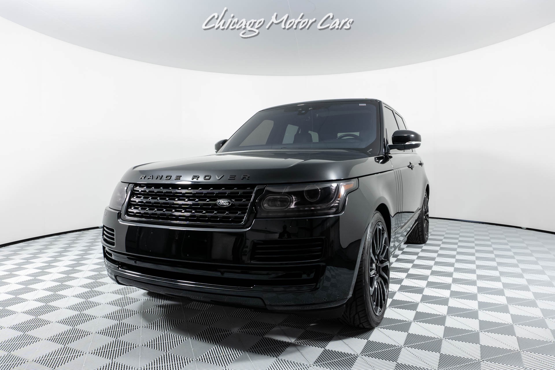 Used-2017-Land-Rover-Range-Rover-Highly-Desired-Diesel-Model-Panoramic-Roof-Loaded