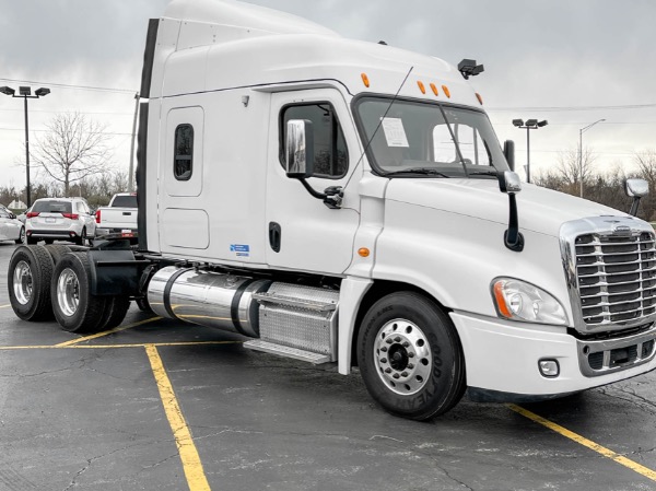 Used 2013 Freightliner Cascadia 125 Extended Sleeper - Detroit Diesel - Automatic - PTO - 40K Rears for sale Sold at Chicago Motor Cars in West Chicago IL 60185 3