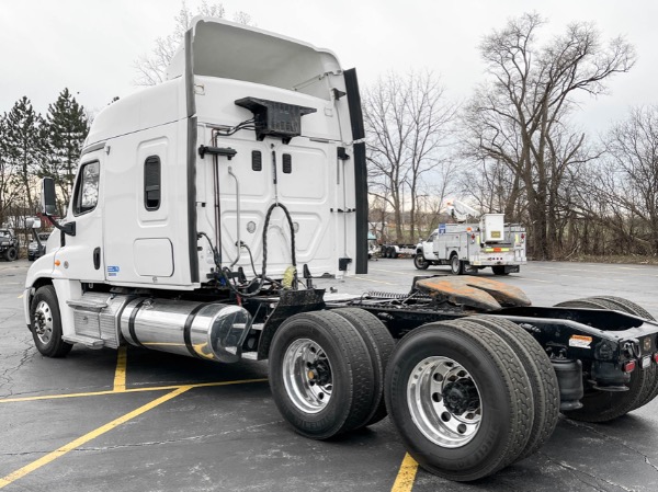 Used-2013-Freightliner-Cascadia-125-Extended-Sleeper---Detroit-Diesel---Automatic---PTO---40K-Rears