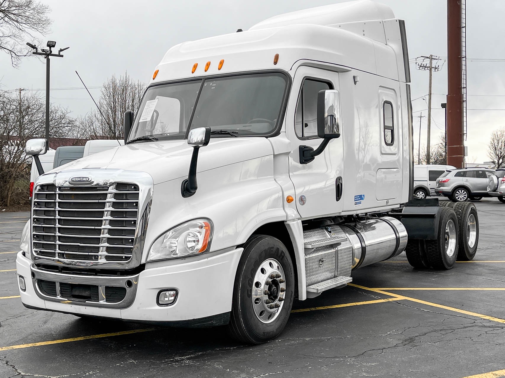 Used-2013-Freightliner-Cascadia-125-Extended-Sleeper---Detroit-Diesel---Automatic---PTO---40K-Rears