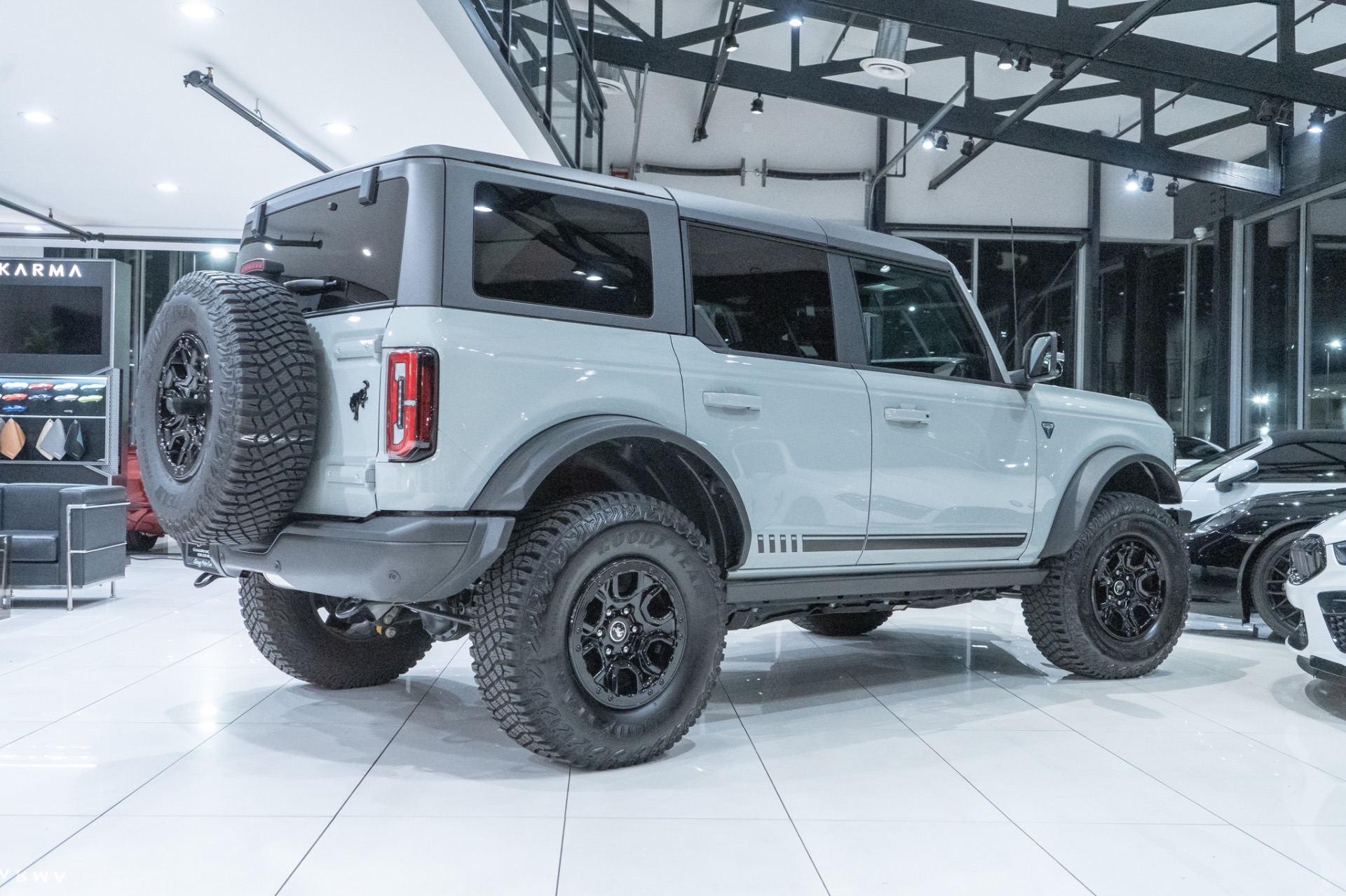 Used-2021-Ford-Bronco-First-Edition-Advanced-4X4-SUV-Cactus-Gray-wBeadlock-17-Wheels