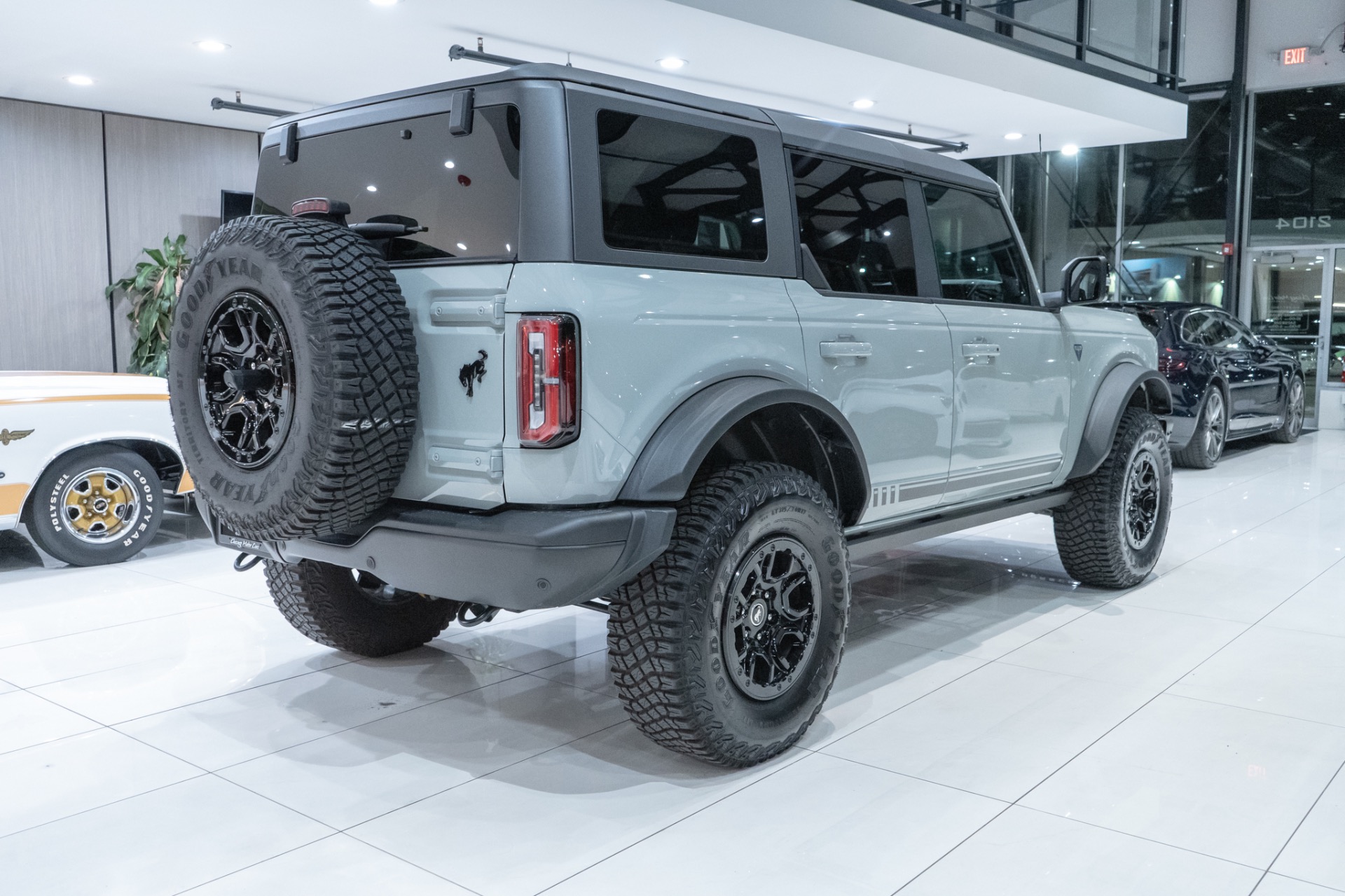 Used-2021-Ford-Bronco-First-Edition-Advanced-4X4-SUV-Cactus-Gray-wBeadlock-17-Wheels