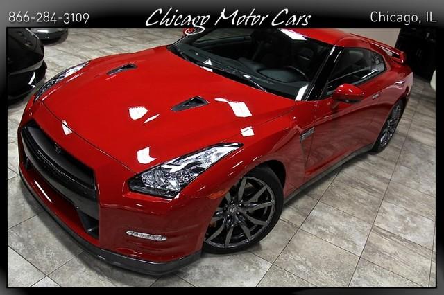 Used-2012-Nissan-GT-R-Premium