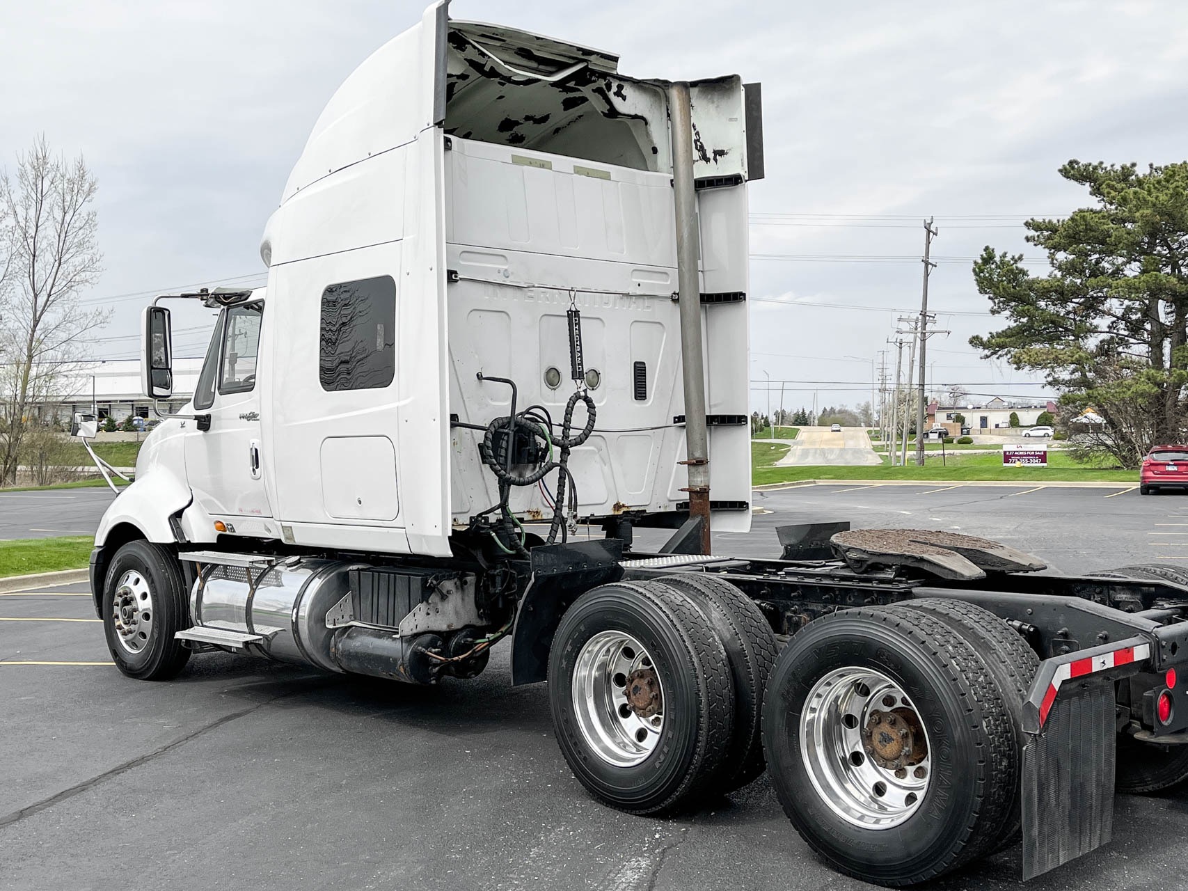 Used-2010-International-Prostar-Premium-Sleeper---Cummins-ISX---13-Speed-Manual