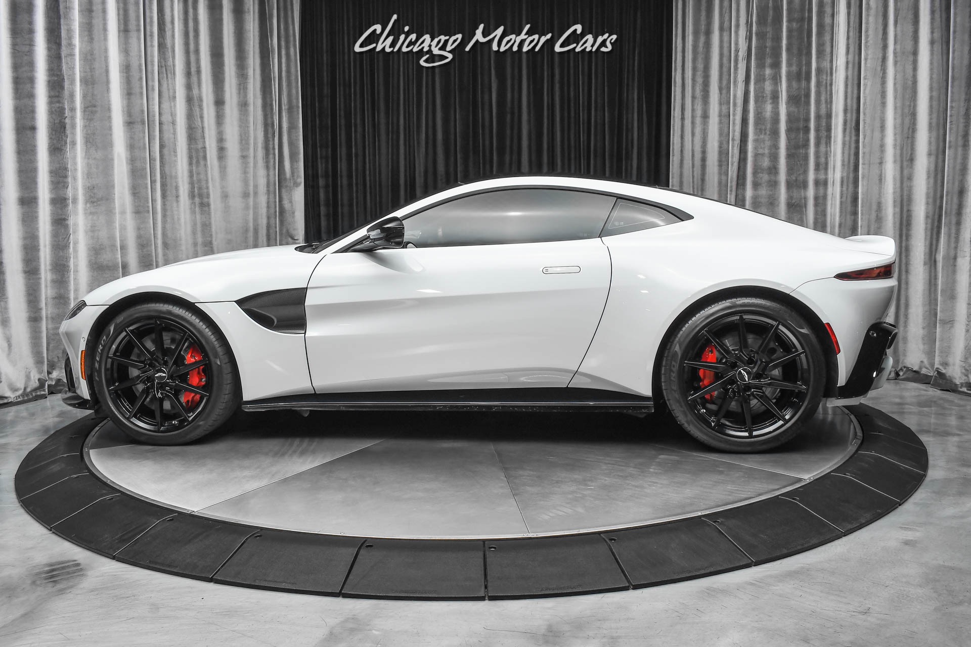 Used-2019-Aston-Martin-Vantage-V8-Coupe-LOW-Miles-Amazing-White-Stone-Exterior-Serviced-LOADED