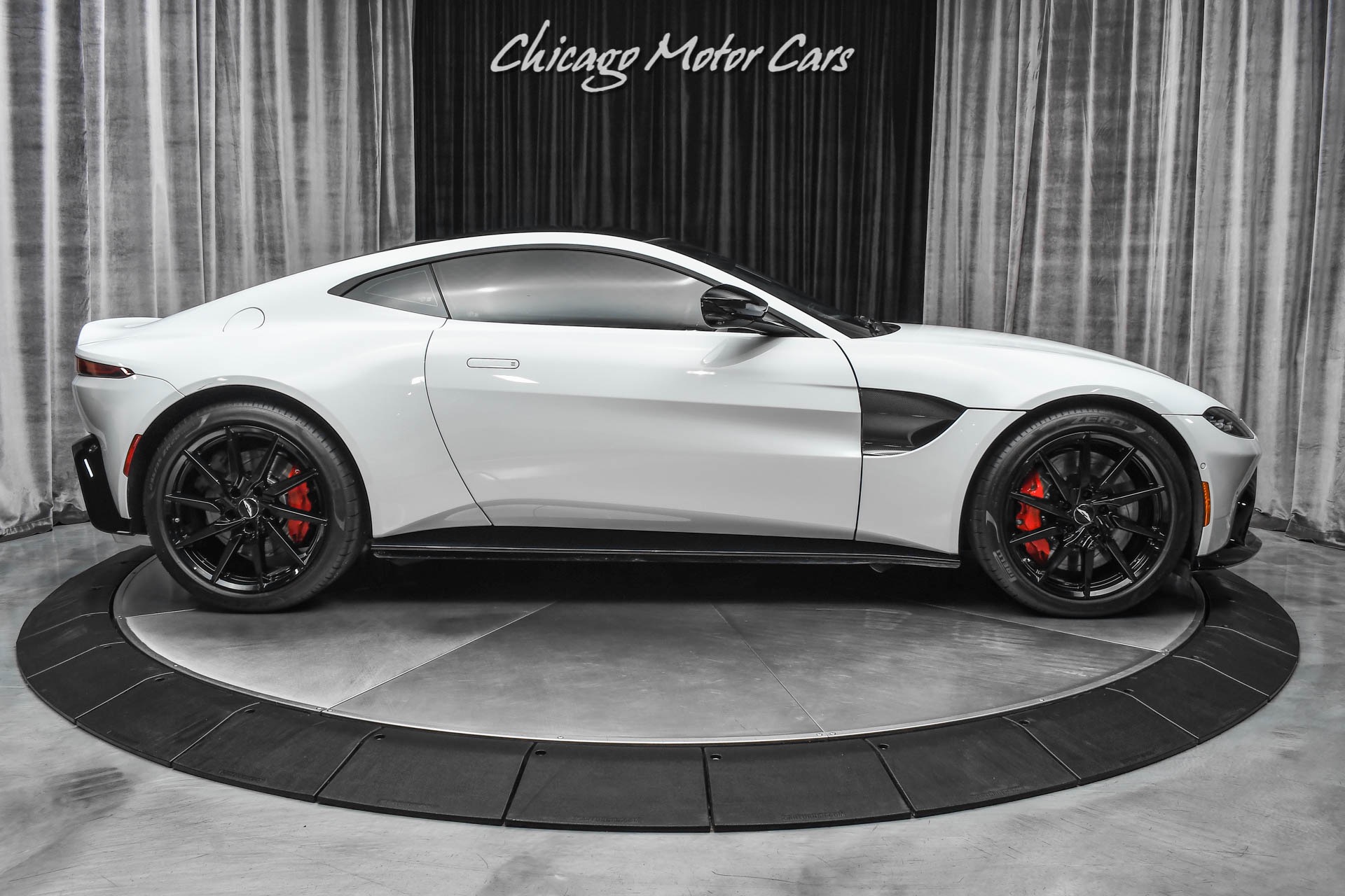 Used-2019-Aston-Martin-Vantage-V8-Coupe-LOW-Miles-Amazing-White-Stone-Exterior-Serviced-LOADED