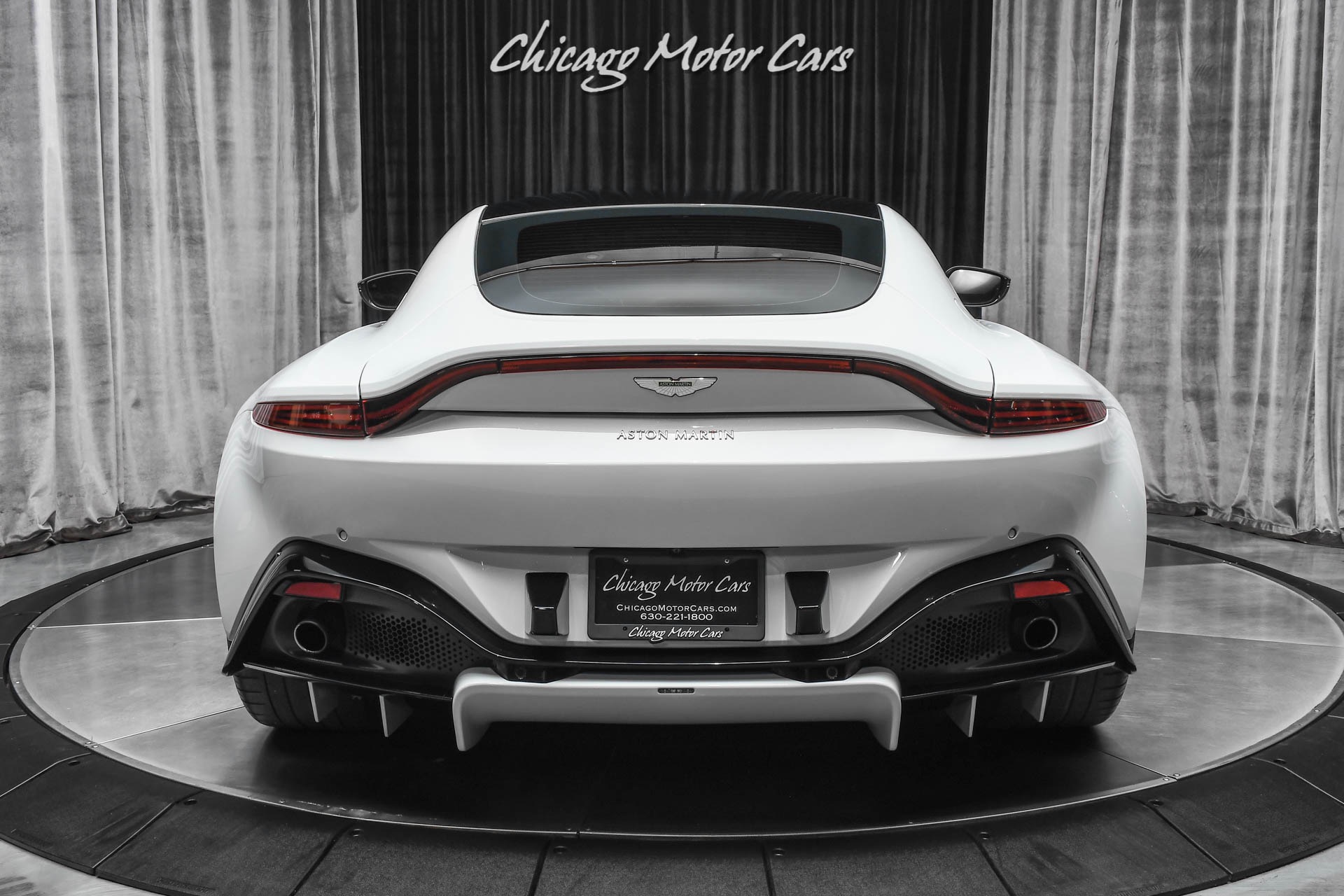 Used-2019-Aston-Martin-Vantage-V8-Coupe-LOW-Miles-Amazing-White-Stone-Exterior-Serviced-LOADED