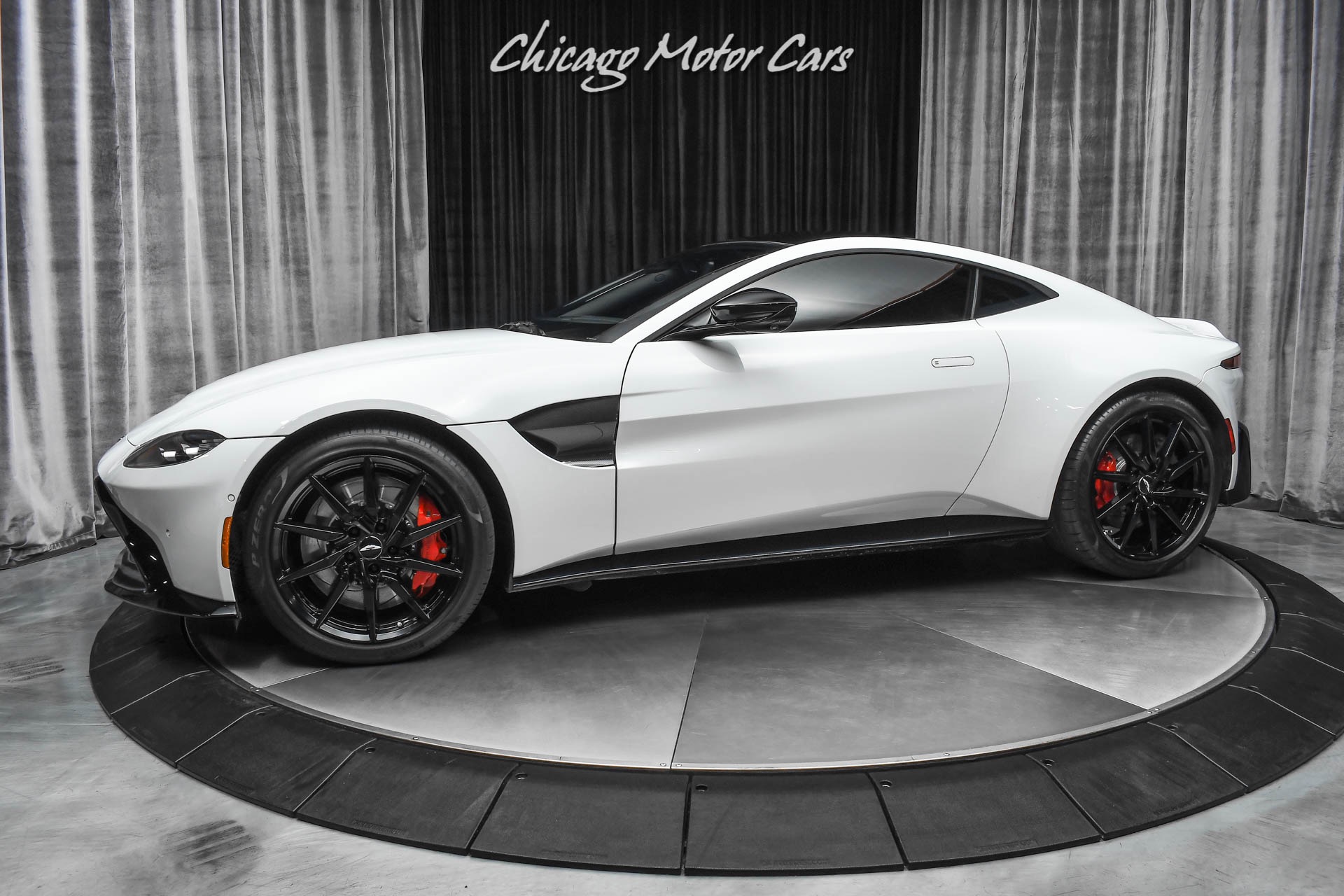 Used-2019-Aston-Martin-Vantage-V8-Coupe-LOW-Miles-Amazing-White-Stone-Exterior-Serviced-LOADED