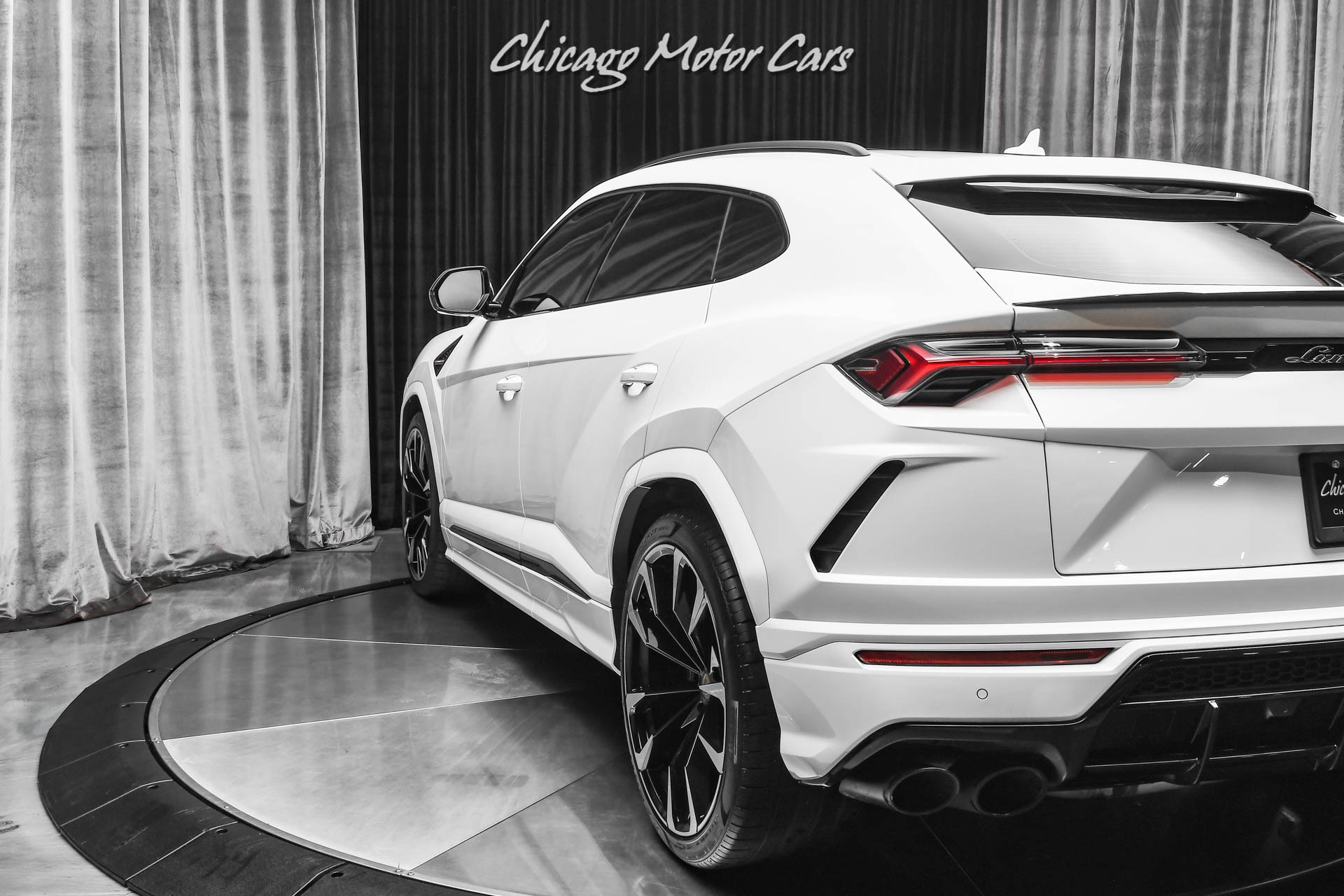 Used-2021-Lamborghini-Urus-SUV-Hot-Color-Combo-23-Taigete-Rims-Sportivo-Leather