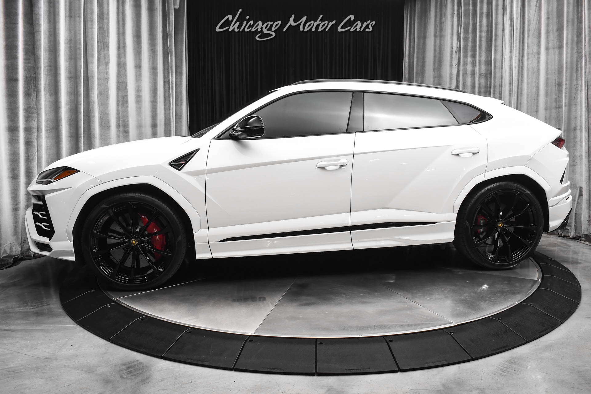 Used 2021 Lamborghini Urus SUV Hot Color Combo! 23 Taigete Rims! Sportivo Leather! for sale Sold at Chicago Motor Cars in West Chicago IL 60185 1