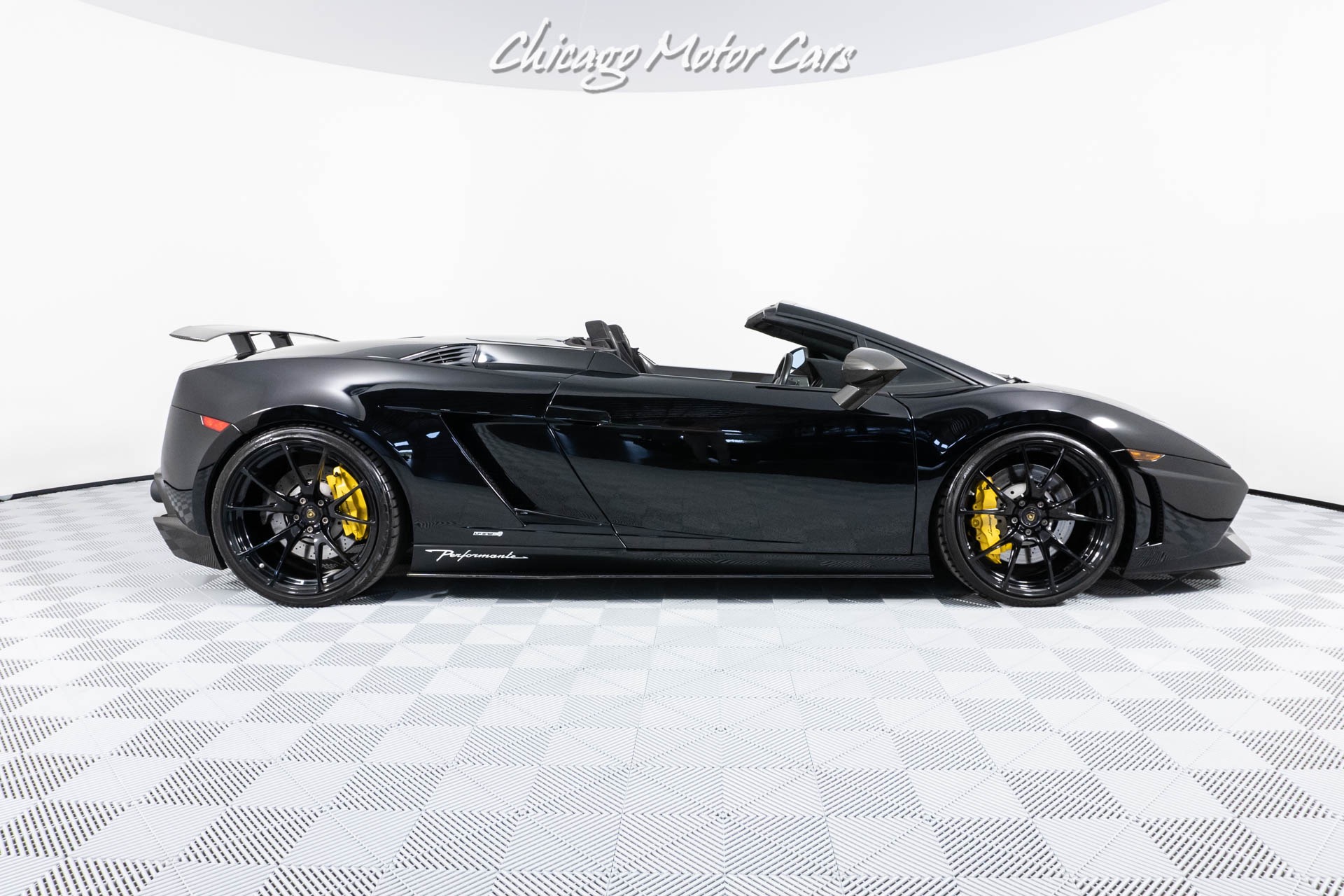 Used-2012-Lamborghini-Gallardo-Performante-570-4-SPYDER